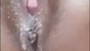 Milking this juicy pussy